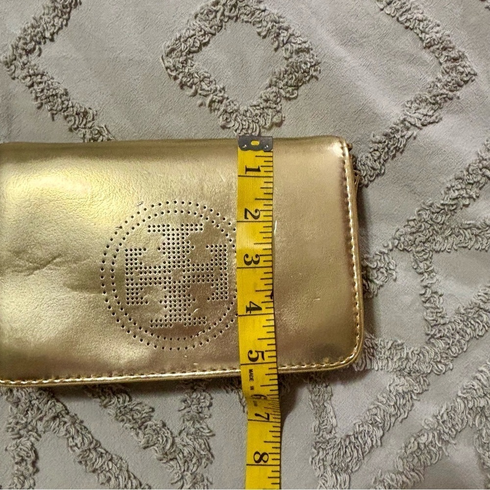 Tory Burch Perforated Logo Metallic Gold Leather Clutch Crossbody - Picture 15 of 16